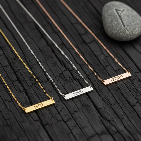 Collana con Piastra Rune Vichinghe Personalizzata Donna
